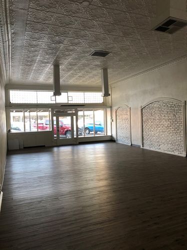 Remodeled High Exposure Retail/Office Building Off Hard Corner: 349 W D St, Lemoore, CA 93245